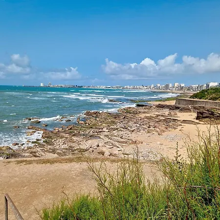 Maison Rénovée T3 Au Calme, Proche Plage, Marché Et Commodités, Avec Cour Et Wifi Inclus - Fr-1-331-222 *