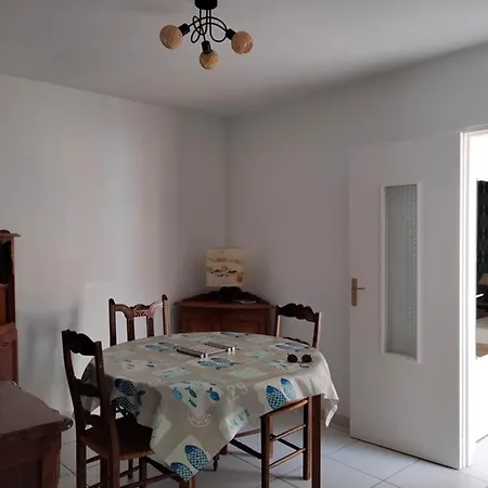 Casa de Férias Maison Renovee T3 Au Calme, Proche Plage, Marche Et Commodites, Avec Cour Et Wifi Inclus - Fr-1-331-222 *